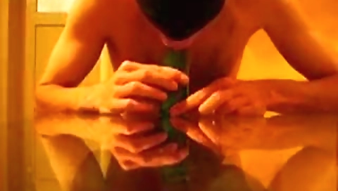 Married girl has a younger stimulono