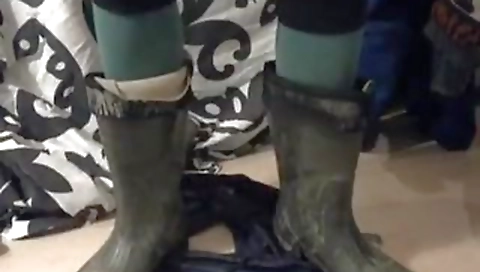 Sexy amateur girl fucked on a car by sensu