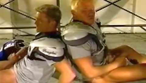 Chubby girl sucks and fucks