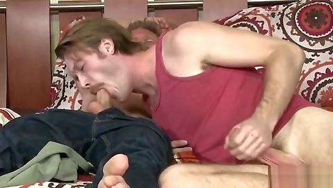 Myas drags up and ass