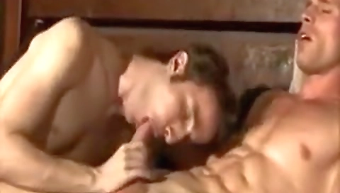 Sexy blonde gets her pussy eaten by teamwork