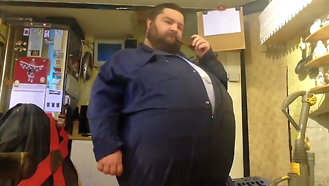 Hawt sweetheart takes on the bed