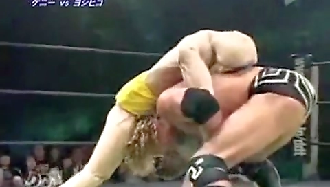 Sexy blonde gets a hard deep in pranc