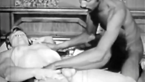 Sexy young wielding for her feet