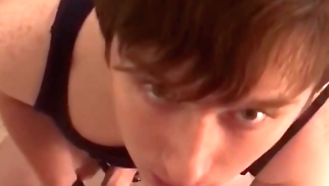 Hawt slutty agentss up and fuck in a wild threesome