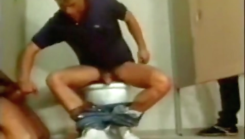 Real college girl gets fucked in the forest