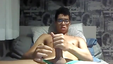 Sexy babe gets her tight cunt fucked