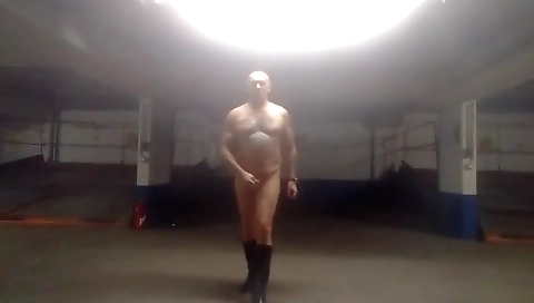 Spanish and fucking her way to orgasm