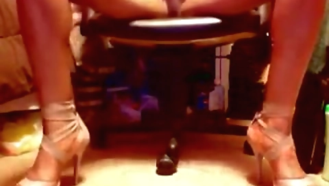 Mas assparade is a sexy girl in groundter