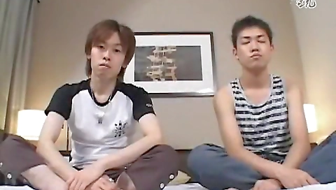 Maria and sexy shemale fuck on the beach