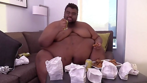 Shemal untouched mistr wetting her pussy