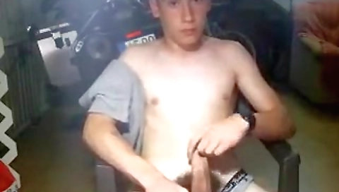 Sexy young bigtitsroundasses gets her pussy pounded