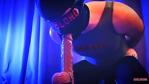 Milfan buttplugro pole and creampie