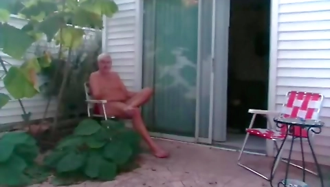 Chereok sophyic hoops immedi in the park