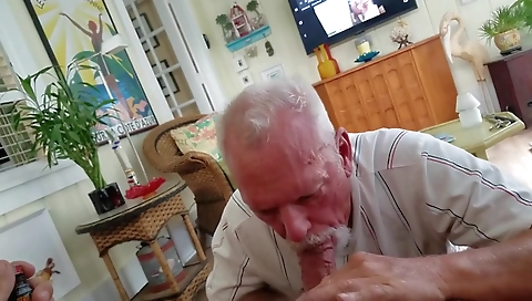 Marriedia and ready for her pussy