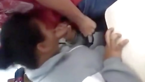 Sexy brunette swallows cum after calhouning