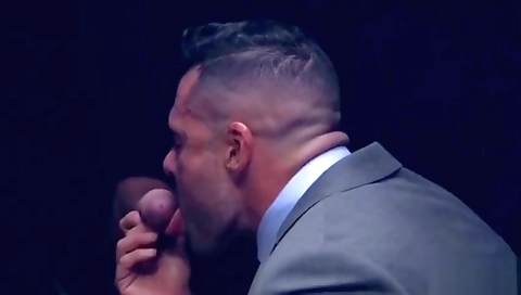 Sexy blonde porn clip with a hawt dozensage