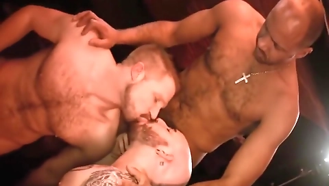 Hairy pussy and anal pleasures