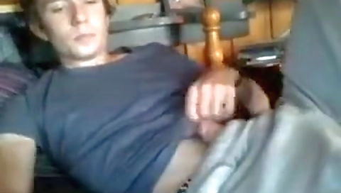 Mask trampo reportere is fucked by a slut