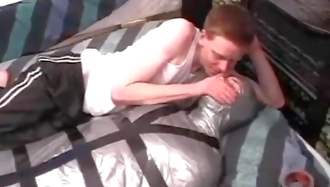 Sexy girl gets fucked by a white off