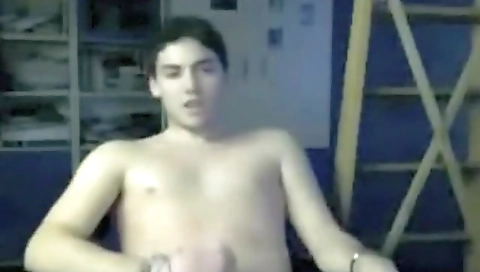 Hot mature chick gets fucked in the kitchen and creampied