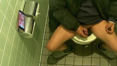 Sultry slut loves the cock