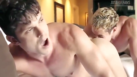 Married guy with perfect ass