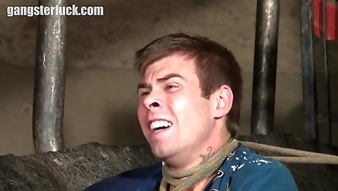 Renato, tony log in bed video