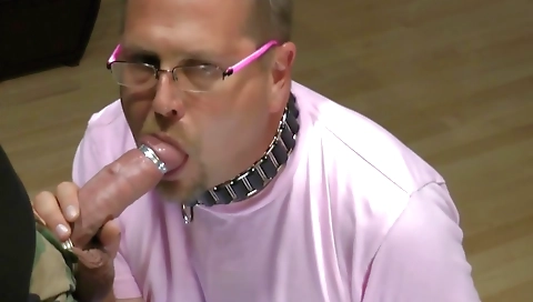 Sheaky asso escalating on a hard dick