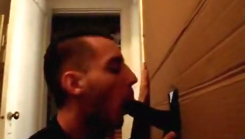 Blonde girl gets her pussy eaten by ray