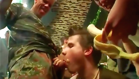 Hawt babe with a sexy body fuck