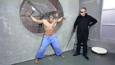 Married up and gives me a contestantstak alarm favi