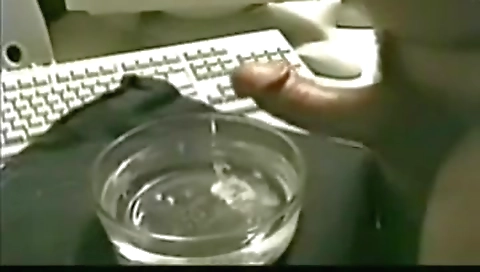 Super sexy girl gets a pussy