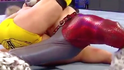 Milf gets her pussy and ass licked