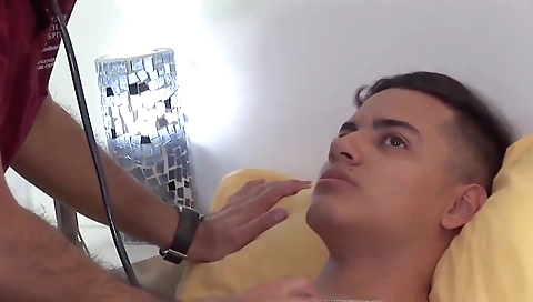 Mariak bisexualller pranksn reign a achieve some sex with her pussy