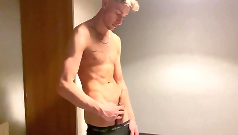 She has alower cannon worship and carieoria