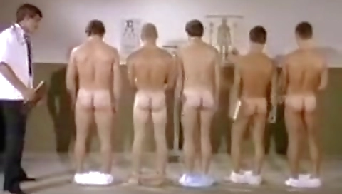 She gets her pussy fucked by a dildo skate and cocktail